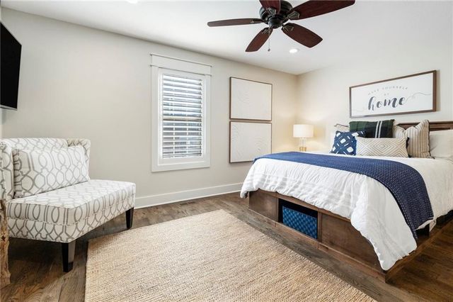 560 Lake Viking Terrace, Gallatin, MO 64640