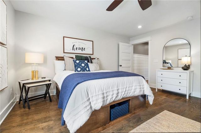 560 Lake Viking Terrace, Gallatin, MO 64640