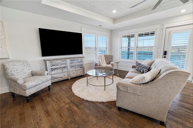 560 Lake Viking Terrace, Gallatin, MO 64640