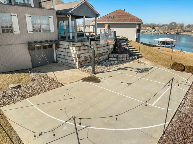 560 Lake Viking Terrace, Gallatin, MO 64640