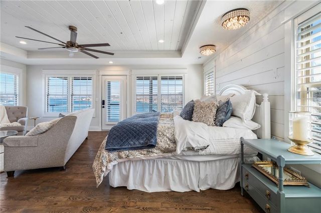 560 Lake Viking Terrace, Gallatin, MO 64640