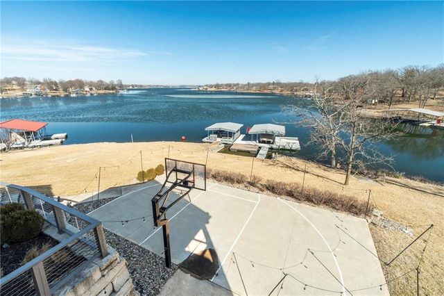 560 Lake Viking Terrace, Gallatin, MO 64640