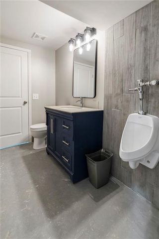 560 Lake Viking Terrace, Gallatin, MO 64640