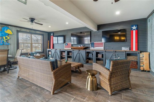 560 Lake Viking Terrace, Gallatin, MO 64640