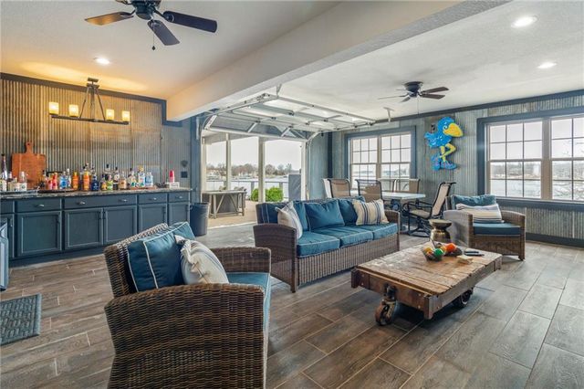 560 Lake Viking Terrace, Gallatin, MO 64640