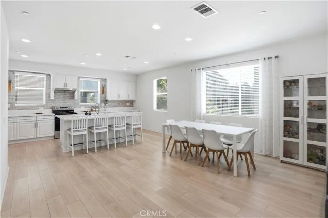 916 E 3RD ST, Santa Ana, CA 92701