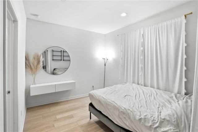 916 E 3RD ST, Santa Ana, CA 92701