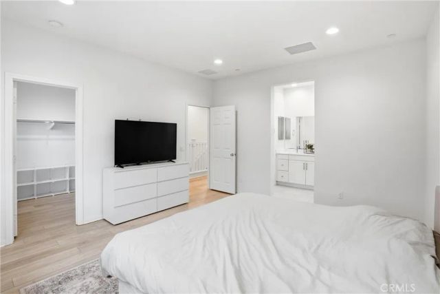 916 E 3RD ST, Santa Ana, CA 92701