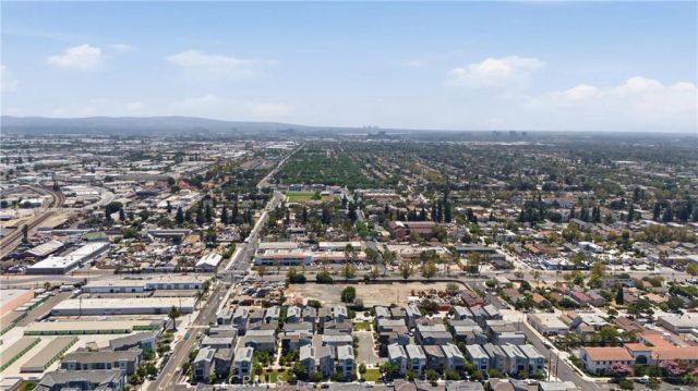 916 E 3RD ST, Santa Ana, CA 92701