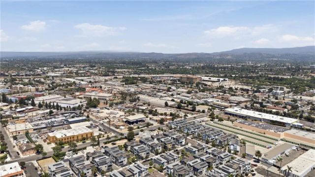 916 E 3RD ST, Santa Ana, CA 92701