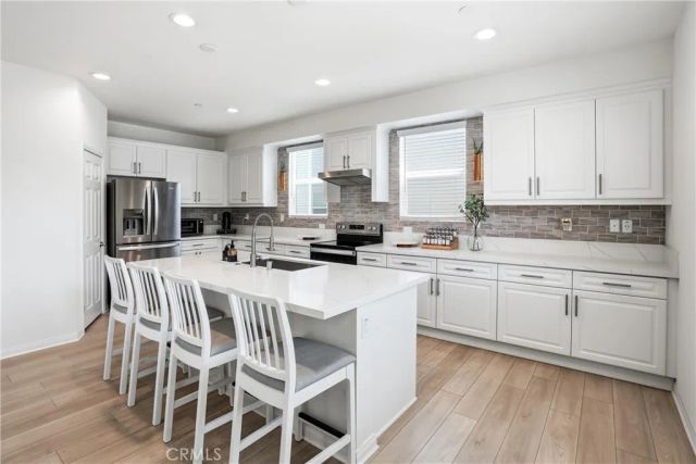 916 E 3RD ST, Santa Ana, CA 92701