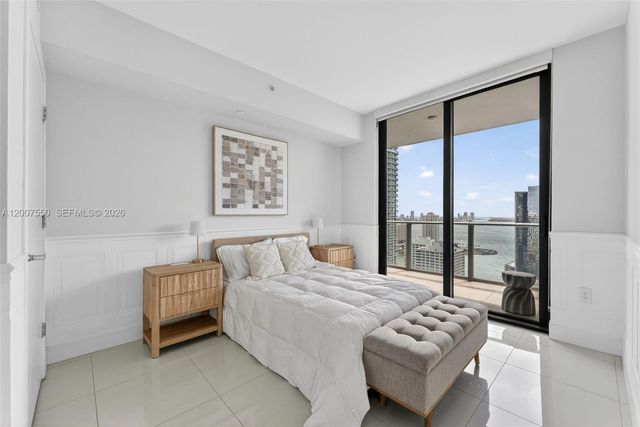 1010 Brickell Ave 3004, Miami, FL 33131