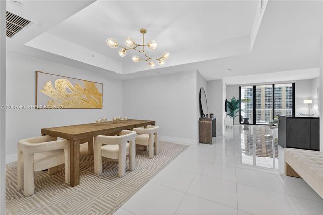 1010 Brickell Ave 3004, Miami, FL 33131