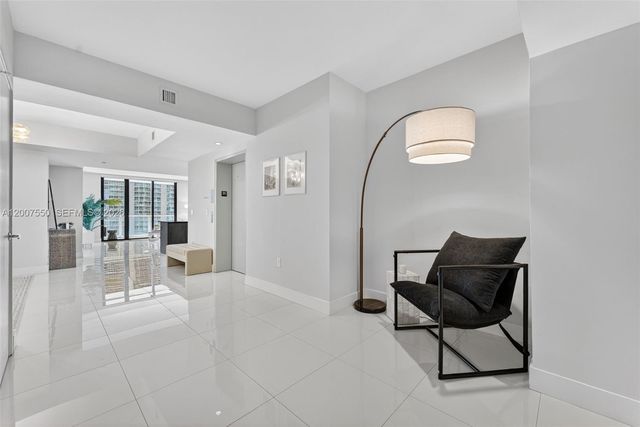 1010 Brickell Ave 3004, Miami, FL 33131
