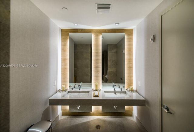 1010 Brickell Ave 3004, Miami, FL 33131