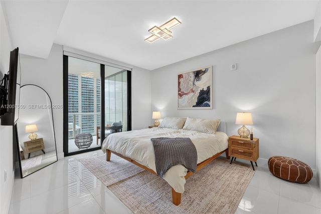 1010 Brickell Ave 3004, Miami, FL 33131
