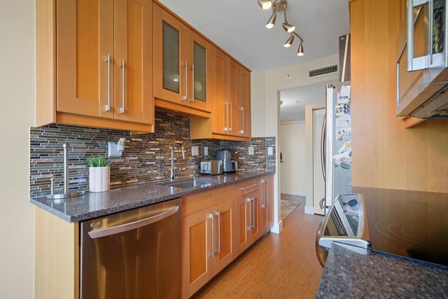 1688 West Avenue 606, Miami Beach, FL 33139