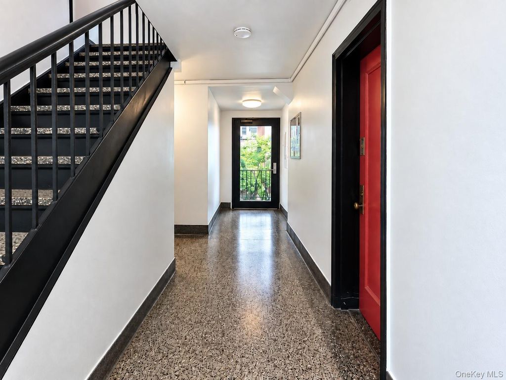 52-02 39th Avenue 1A, Woodside, NY 11377 — photo 2