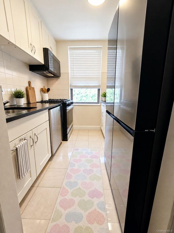 52-02 39th Avenue 1A, Woodside, NY 11377 — photo 5