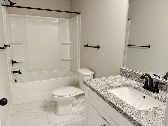 205 Denham Drive, Locust Grove, GA 30248