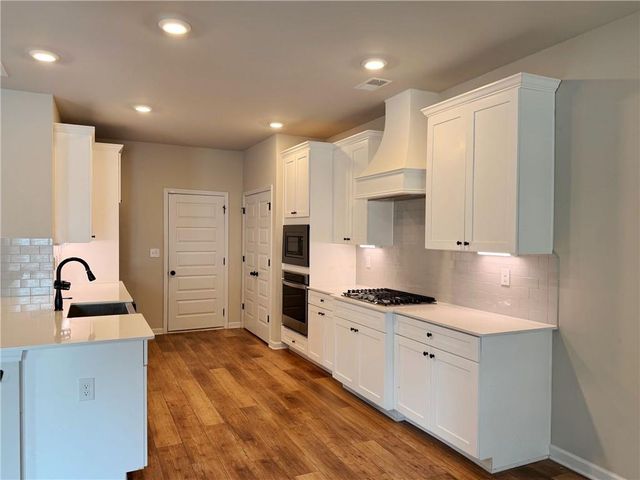 205 Denham Drive, Locust Grove, GA 30248