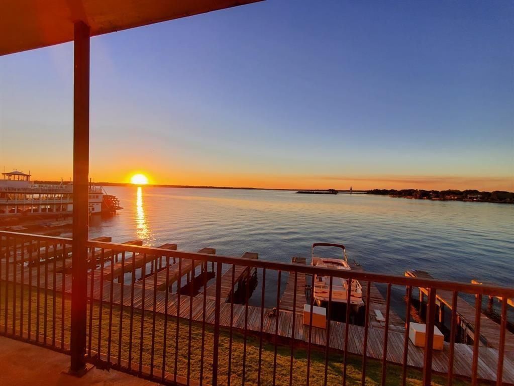 7039 Kingston Cove Lane 207, Willis, TX 77318