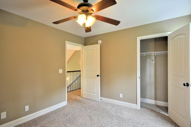 439 LESLIE WOOD DR, Clarksville, TN 37040