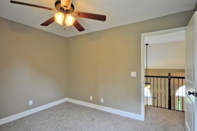 439 LESLIE WOOD DR, Clarksville, TN 37040