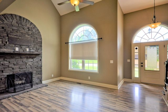 439 LESLIE WOOD DR, Clarksville, TN 37040