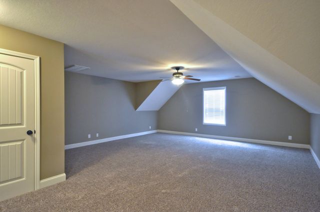 439 LESLIE WOOD DR, Clarksville, TN 37040