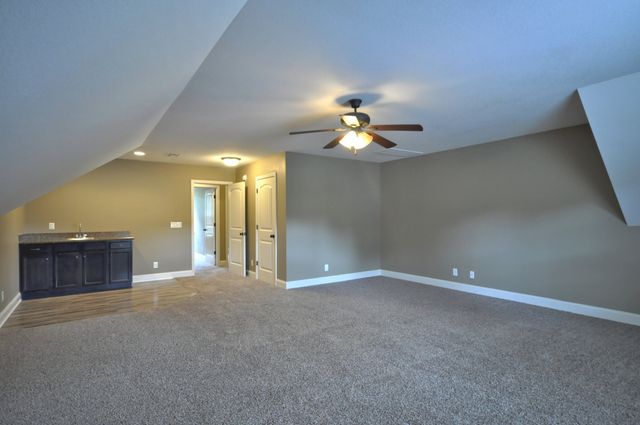 439 LESLIE WOOD DR, Clarksville, TN 37040