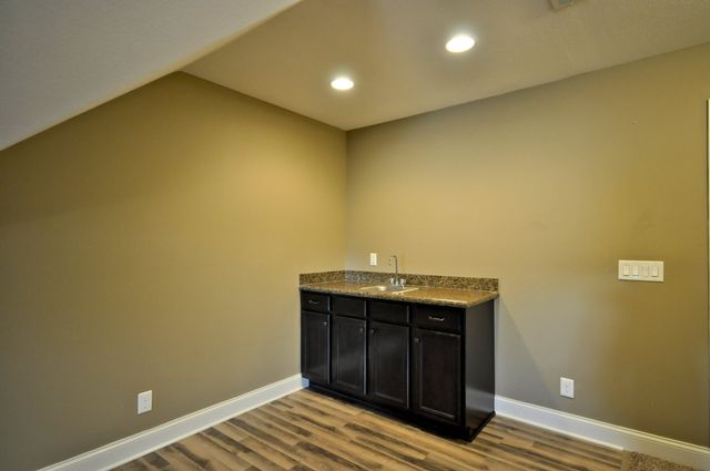 439 LESLIE WOOD DR, Clarksville, TN 37040