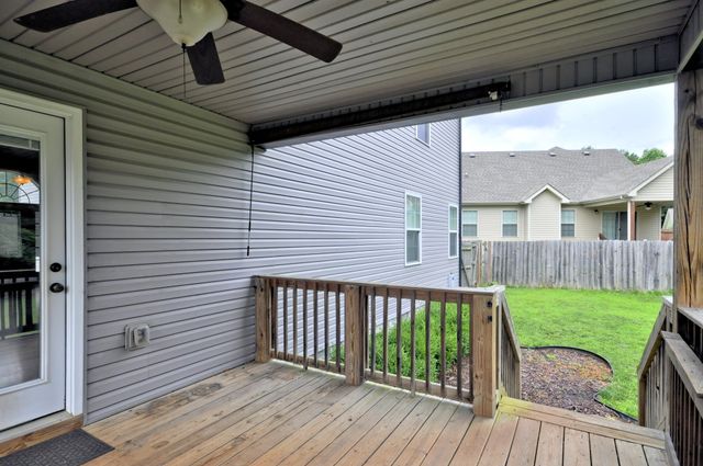 439 LESLIE WOOD DR, Clarksville, TN 37040