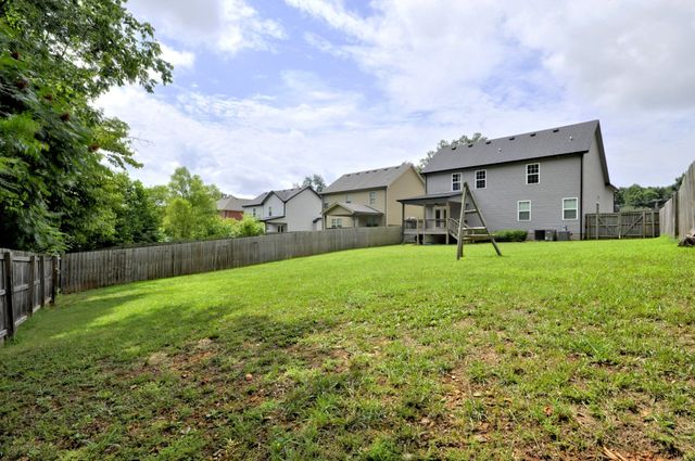 439 LESLIE WOOD DR, Clarksville, TN 37040