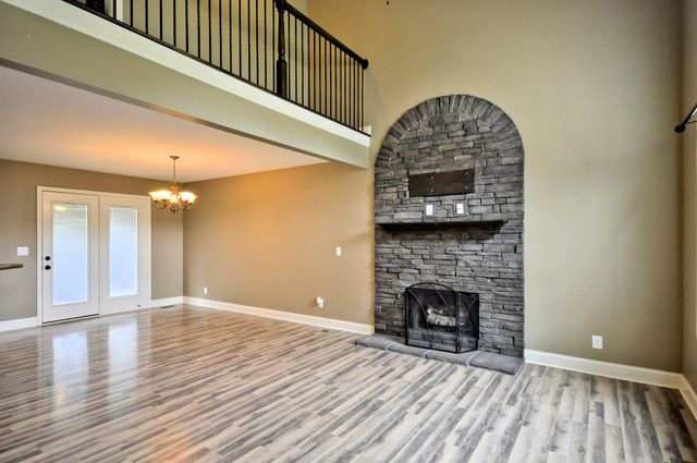 439 LESLIE WOOD DR, Clarksville, TN 37040