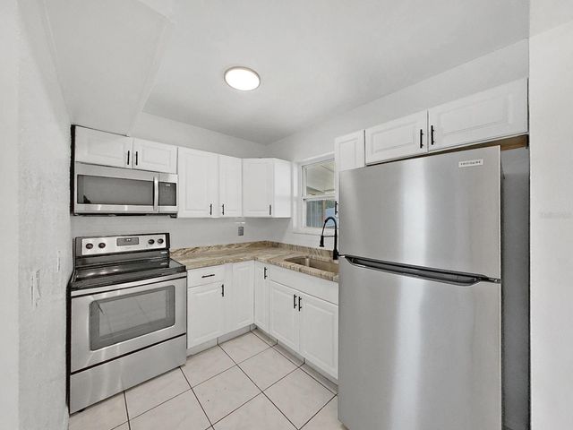 7098 HOLIDAY DRIVE, Spring Hill, FL 34606