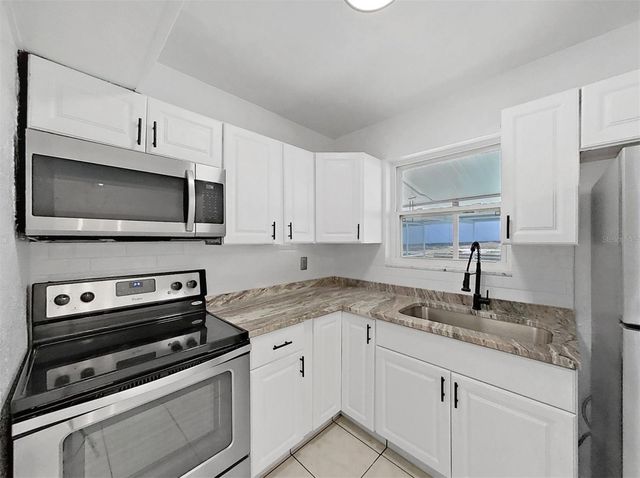 7098 HOLIDAY DRIVE, Spring Hill, FL 34606