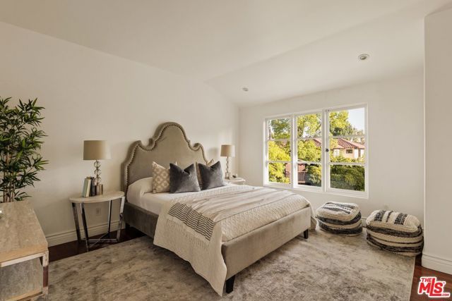 401 S Las Palmas Avenue, Los Angeles, CA 90020