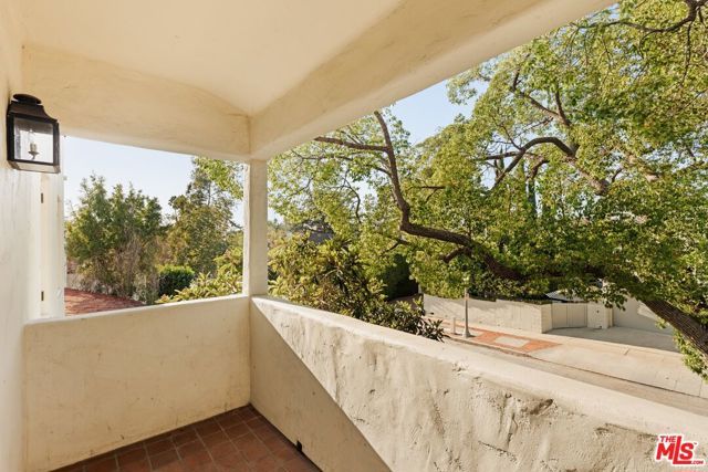 401 S Las Palmas Avenue, Los Angeles, CA 90020
