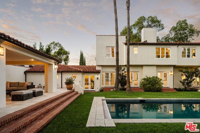 401 S Las Palmas Avenue, Los Angeles, CA 90020