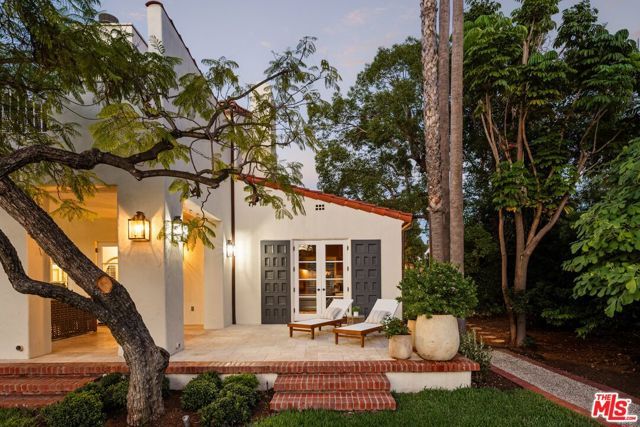 401 S Las Palmas Avenue, Los Angeles, CA 90020