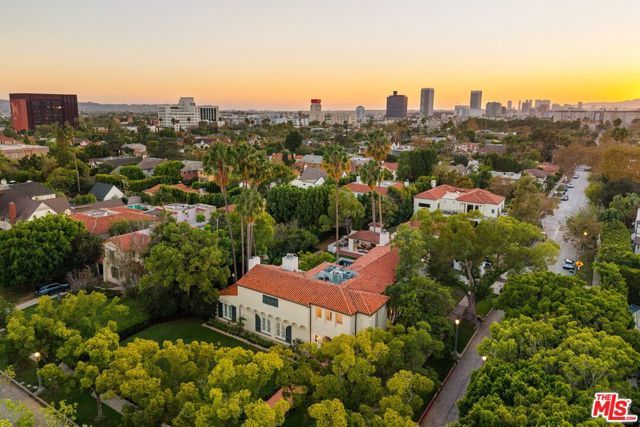 401 S Las Palmas Avenue, Los Angeles, CA 90020