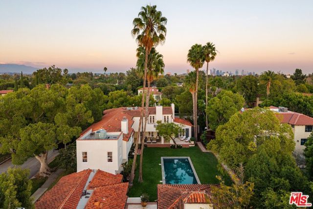 401 S Las Palmas Avenue, Los Angeles, CA 90020