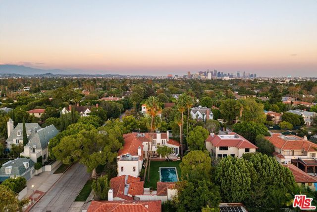 401 S Las Palmas Avenue, Los Angeles, CA 90020