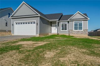 127 Dewport Road, Van Buren, NY 13027