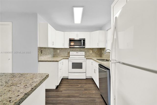 20537 SW 92nd Ct 0, Cutler Bay, FL 33189