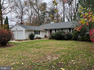 110 BARCLAY LN, Cherry Hill, NJ 08034