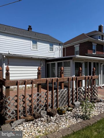 314 W CARACAS AVE, Hershey, PA 17033