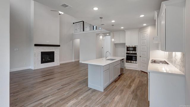 348 Haby Hill, San Antonio, TX 78253