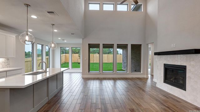 348 Haby Hill, San Antonio, TX 78253